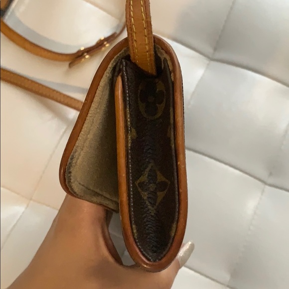 💯authentic Louis Vuitton Pochette PM cross body - Picture 8 of 11